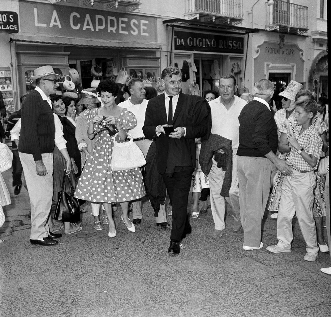 Ο Κλαρκ Γκέιμπλ στους δρόμους του δημοφιλούς θέρετρου / Φωτογραφία: AP