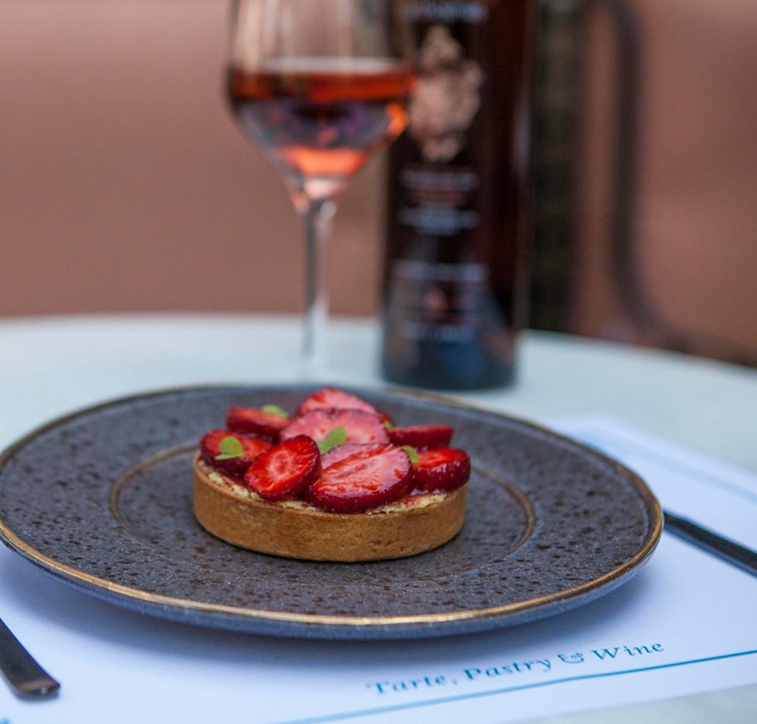 Tarte Tatin: To νέο bistrot στη Νέα Φιλαδέλφεια που μιλάει άπταιστα γαλλικά