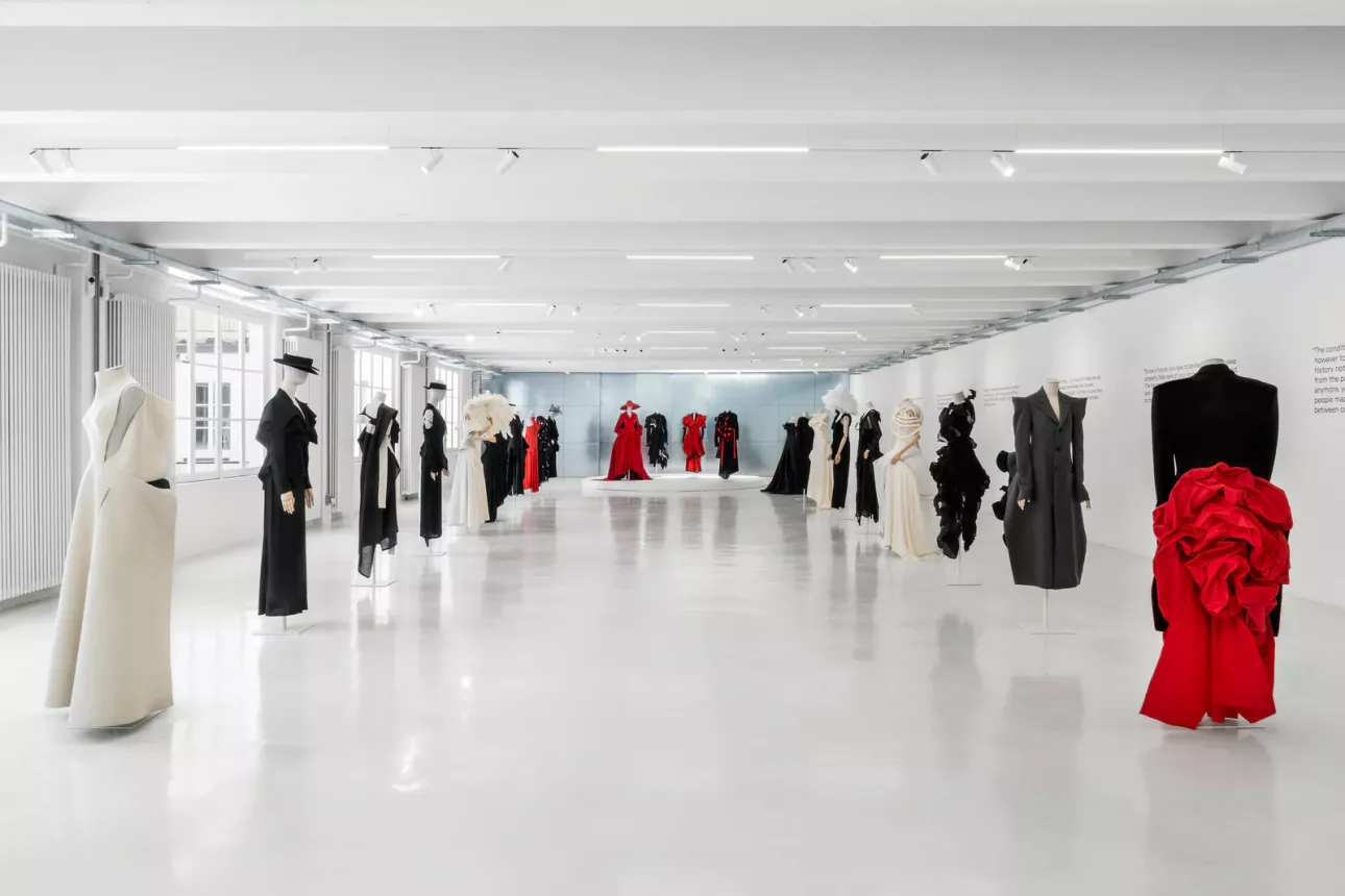  Yohji Yamamoto: «Letter to the future»/ Φωτογραφία: 10 Corso Como  