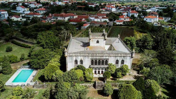  Santa Marta de Portuzelo Castle/ AIRBNB