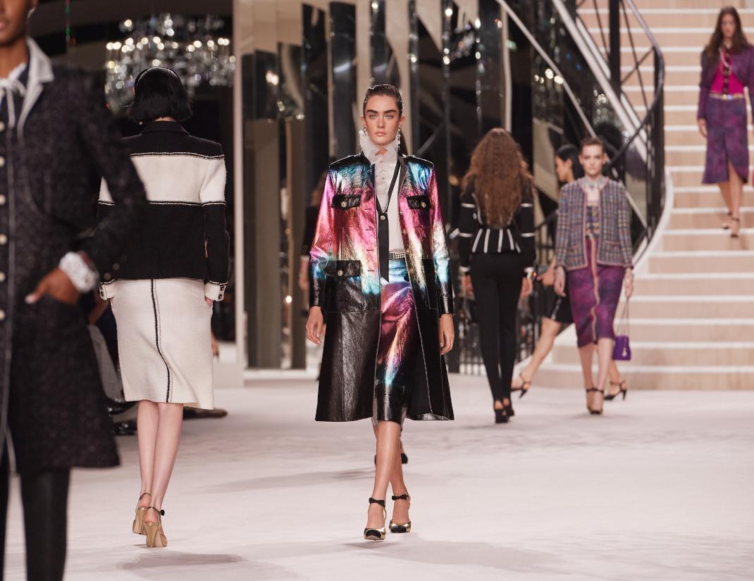 μοντέλο στο show Chanel Metiers d’Art ‘19-’20