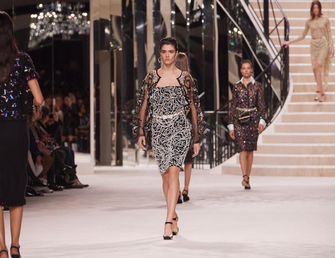 μοντέλο στο show Chanel Metiers d’Art ‘19-’20