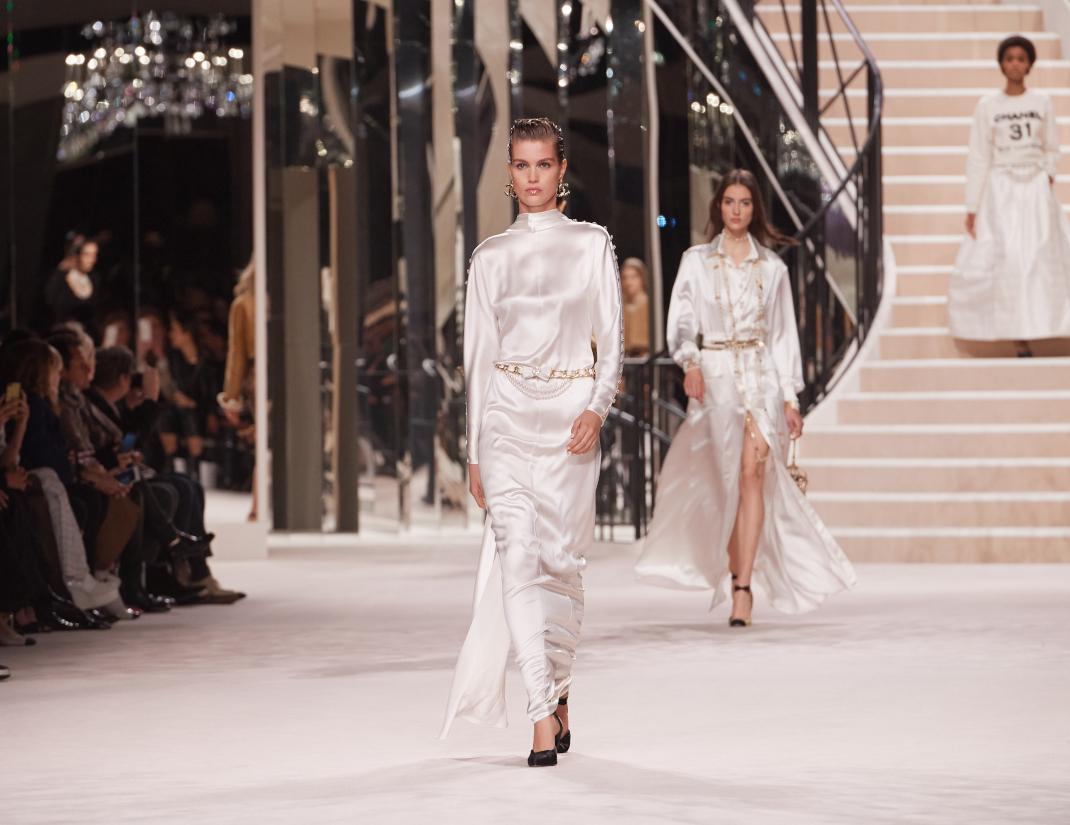 μοντέλο στο show Chanel Metiers d’Art ‘19-’20