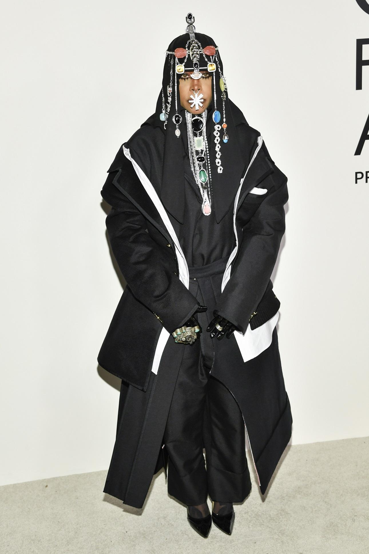 Η Erykah Badu με Thom Browne