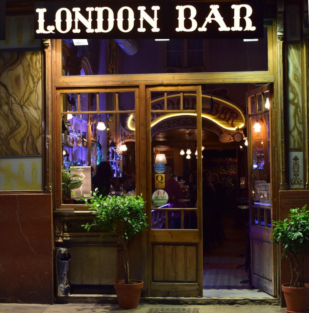 Το θρυλικό London bar/ Φωτογραφία: Μάγδα Γεωργιάδου  