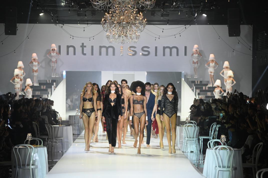 η Intimissimi παρουσίασε το Show F/W 19-20