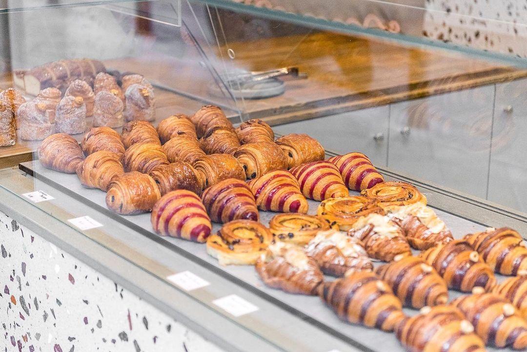  ﻿Overoll Croissanterie (@overoll.croissanterie) • Instagram photos and videos 