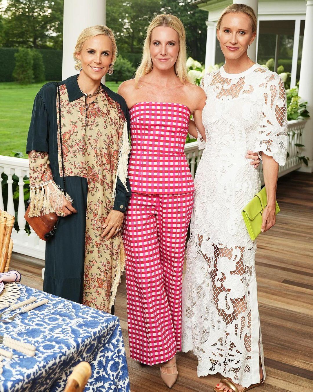 Tory Burch, Emilia Wickstead, Amy Griffin/ Φωτογραφία: Instagram/ @mariechantal22