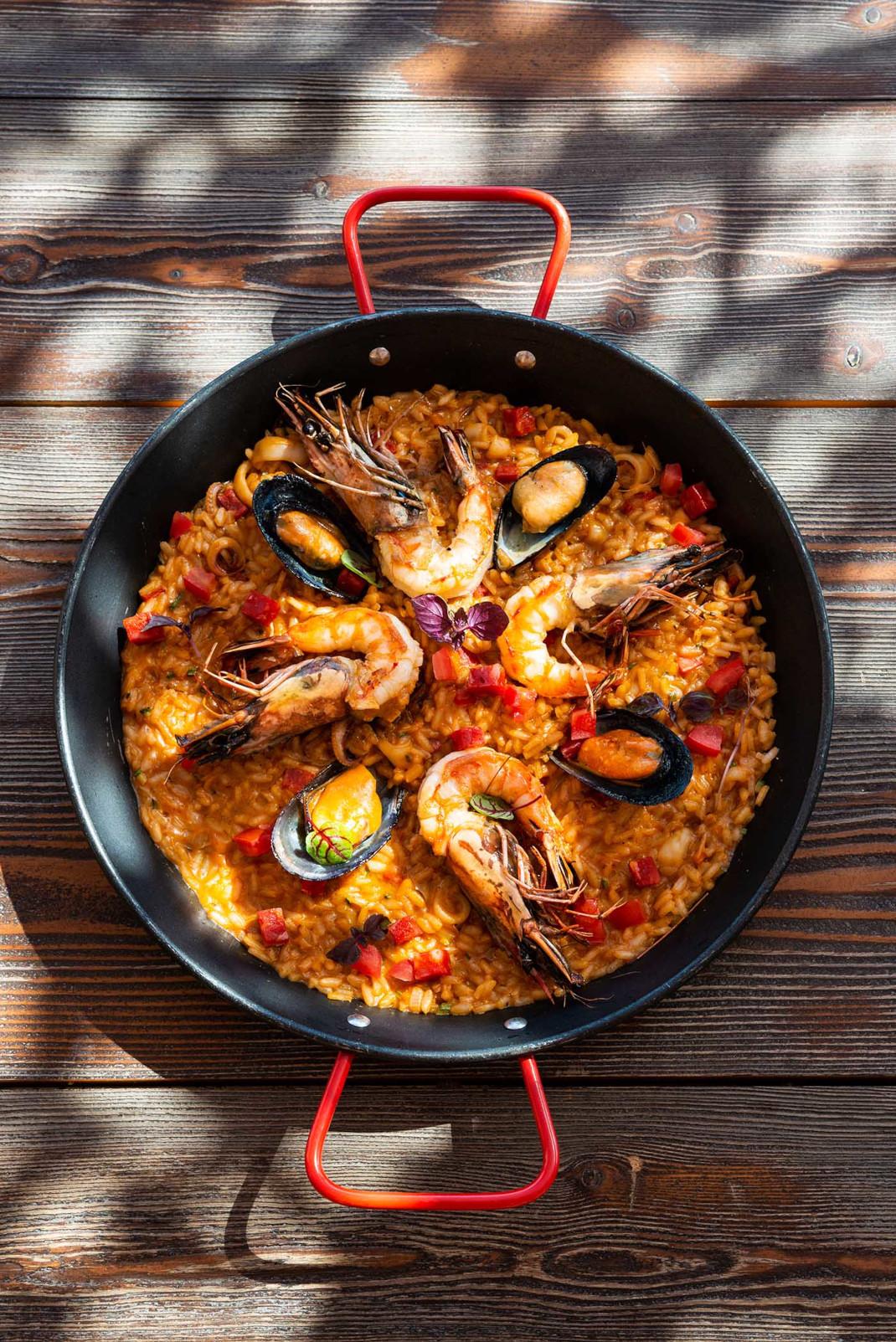 Η paella είναι για δύο άτομα