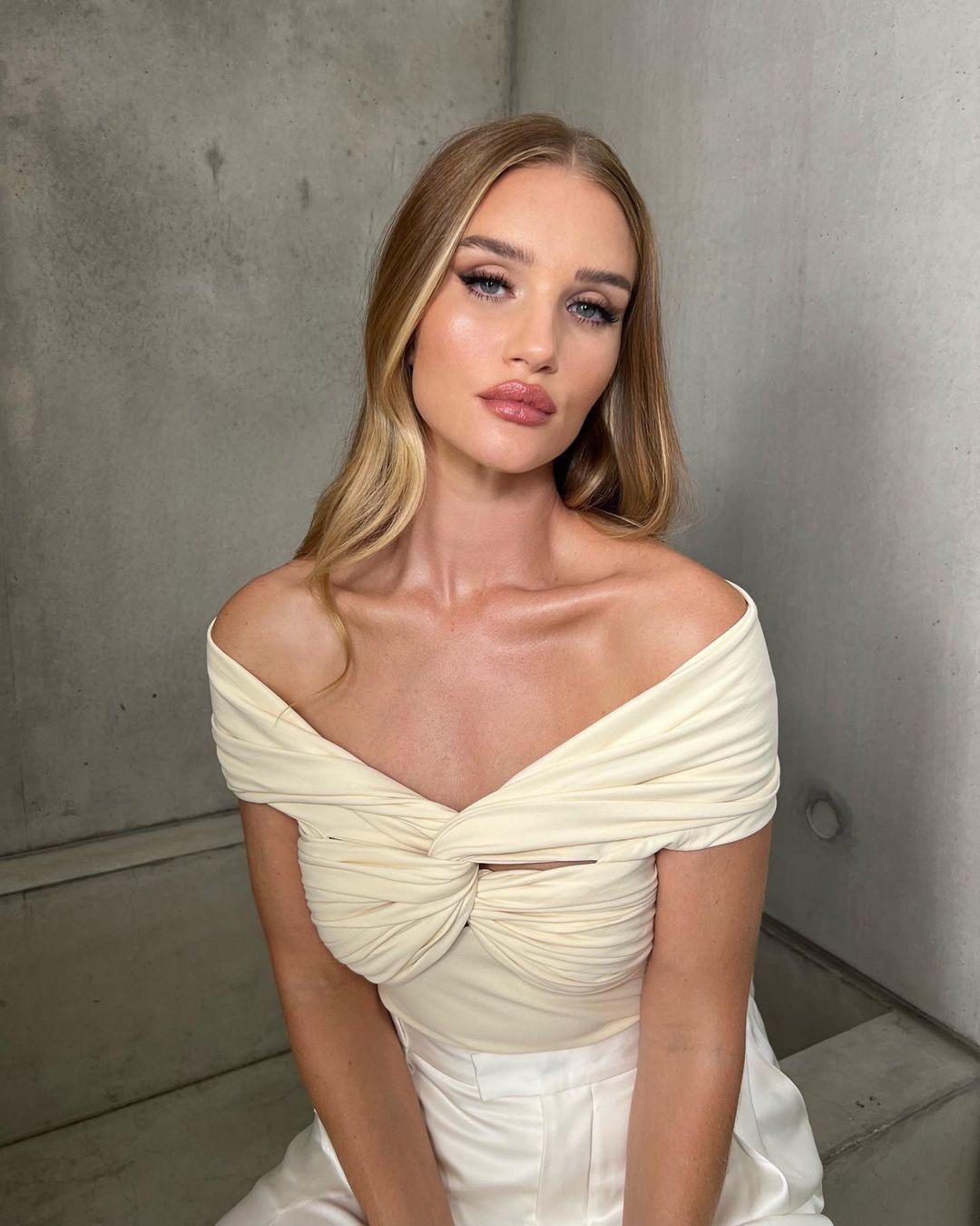 Rosie Huntington-Whiteley 