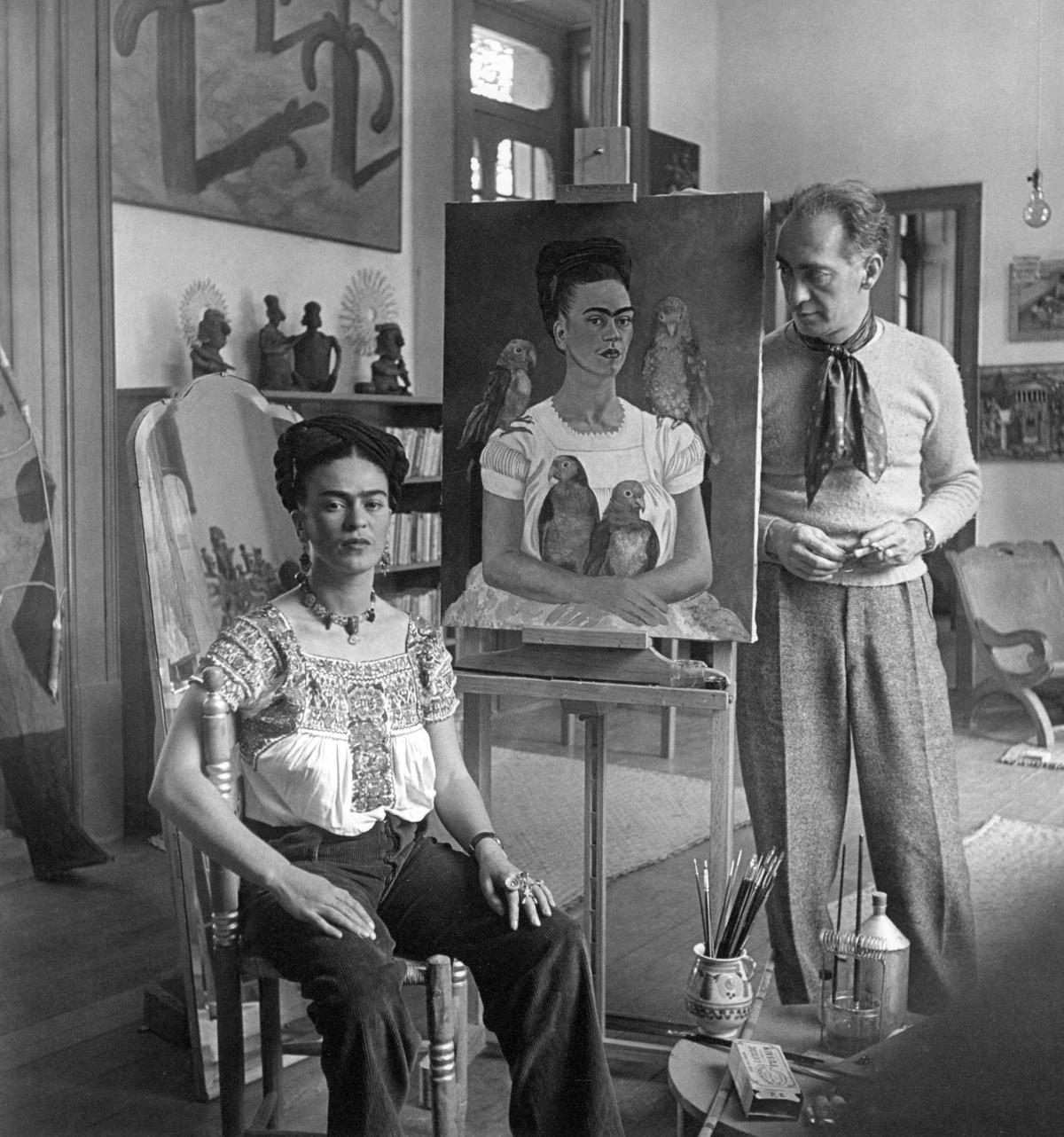  Φωτογραφία:  ﻿Throckmorton Fine Art /«Frida Kahlo Forever Yours» 