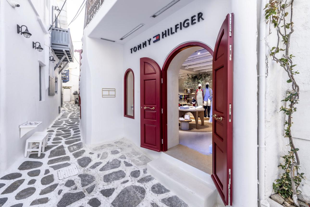 Η νέα boutique δεν είναι απλώς ένας χώρος αγορών, αλλά ένας προορισμός για τους λάτρεις της μόδας