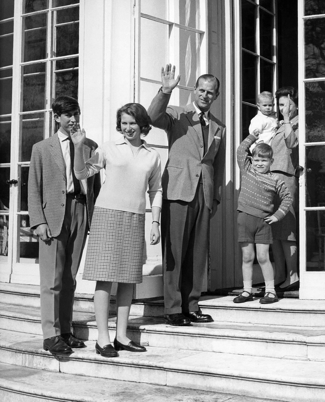 Η βασιλική οικογένεια το 1965/ AP Images