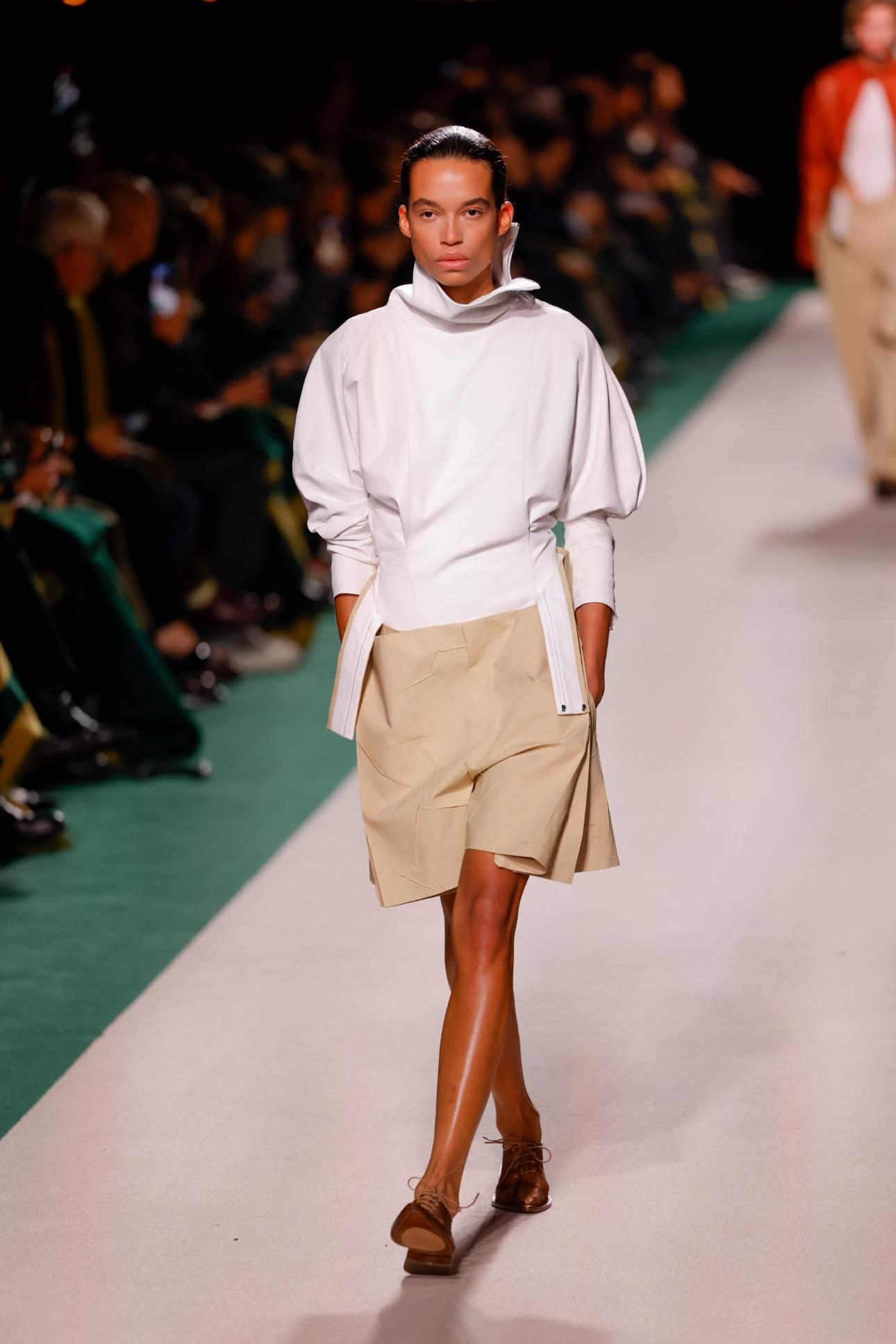 Victoria Beckham S/S 2025/ AP Images