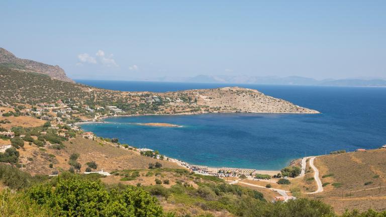 Δασκαλειό: Η παραλία με τα γαλαζοπράσινα νερά 