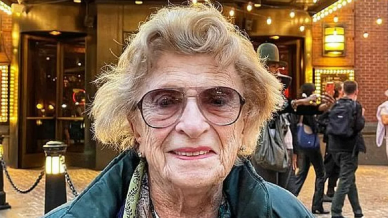 Η 99χρονη Mildred Kirschenbaum μοιράζεται τη σοφία της μέσω του Instagram και του TikTok της κόρης της, Gayle