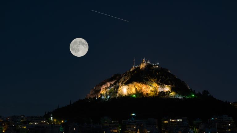 Πανσέληνος Αυγούστου