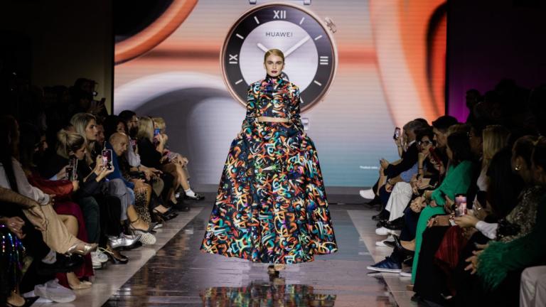 CATWALK MARIA ADAMIDOU ΔΗΜΙΟΥΡΓΙΑ ΕΜΠΝΕΥΣΜΕΝΗ ΑΠΟ ΤΟ HUAWEI WATCH GT4