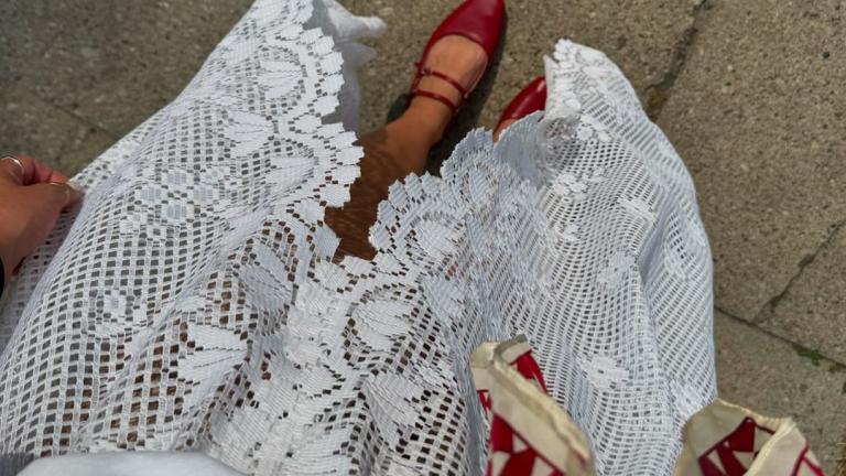 White lace skirt: Το αγαπημένο summer trend που θα ανανεώσει την γκαρνταρόμπα σου