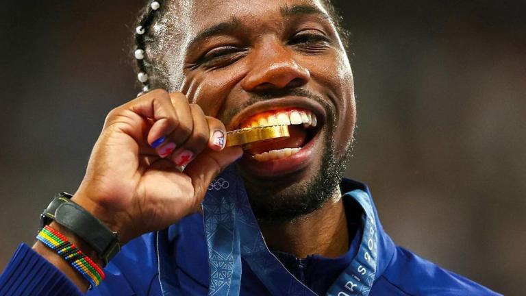 Πώς ο Noah Lyles έγινε ο πιο περιζήτητος άντρας της μόδας 