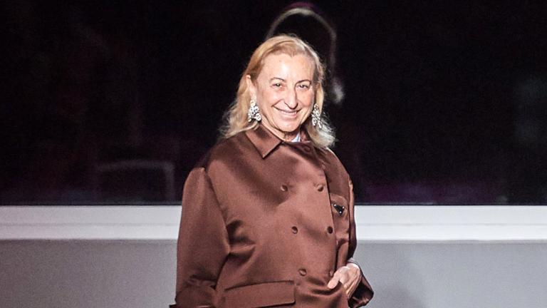 H Miuccia Prada cool και άφαβη στη Νάπολη