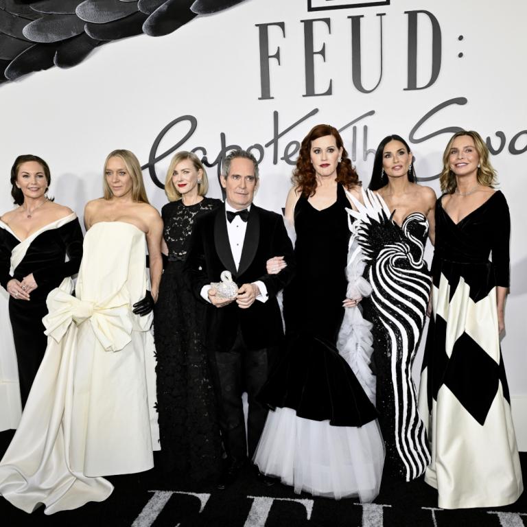 FEUD: Η νέα σειρά του Ryan Murphy εστιάζει σε ένα λογοτεχνικό σκάνδαλο με πρωταγωνιστή τον μεγάλο συγγραφέα Truman Capote