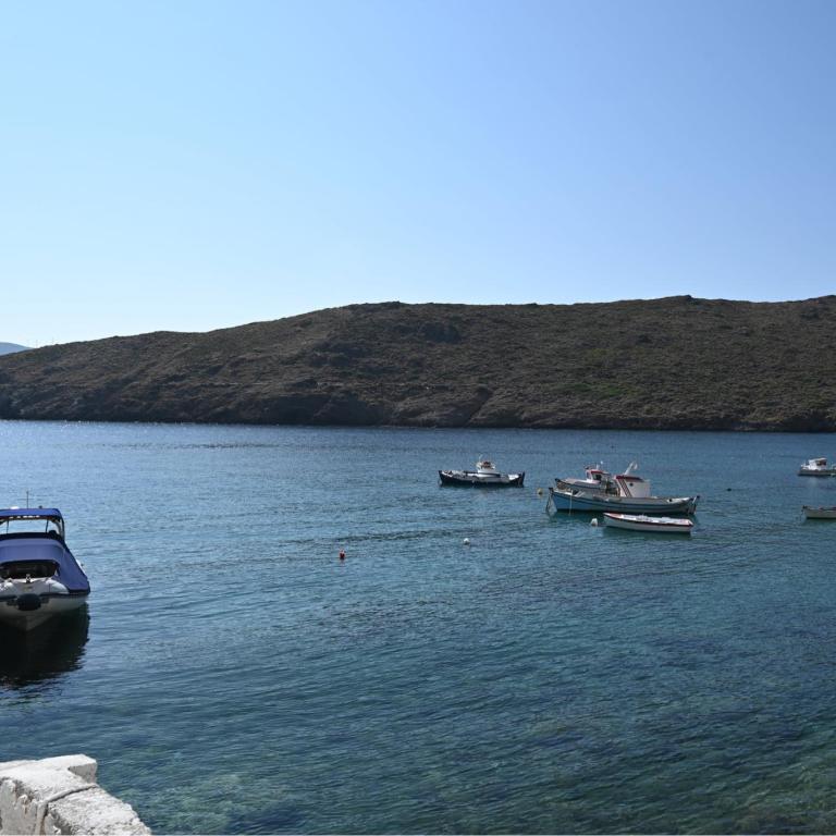 Θύμαινα, το ακριτικό διαμάντι του Αιγαίου με τις πανέμορφες παραλίες και τους υπέροχους ανθρώπους